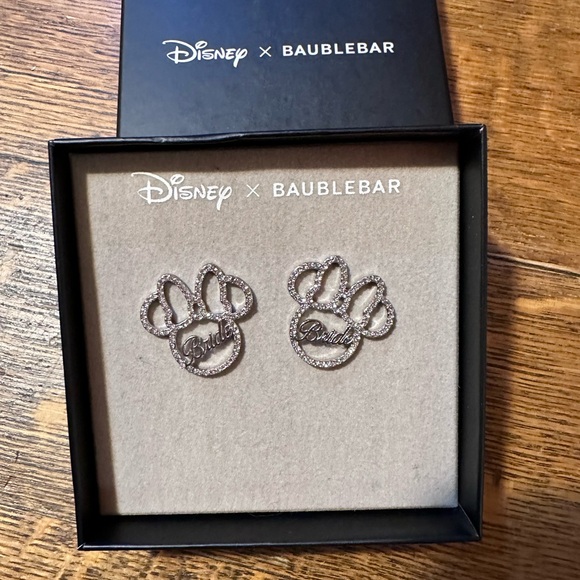 BaubleBar Minnie Bride Earrings NWT - Picture 2 of 2